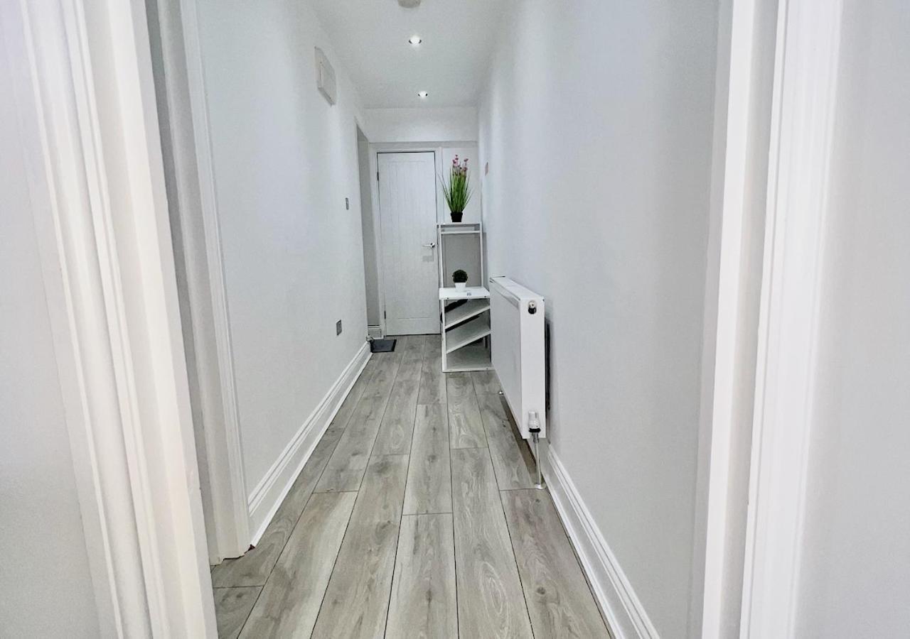 Charming 3-Bed Flat In Shepherds Bush - Sleeps 9 ロンドン エクステリア 写真