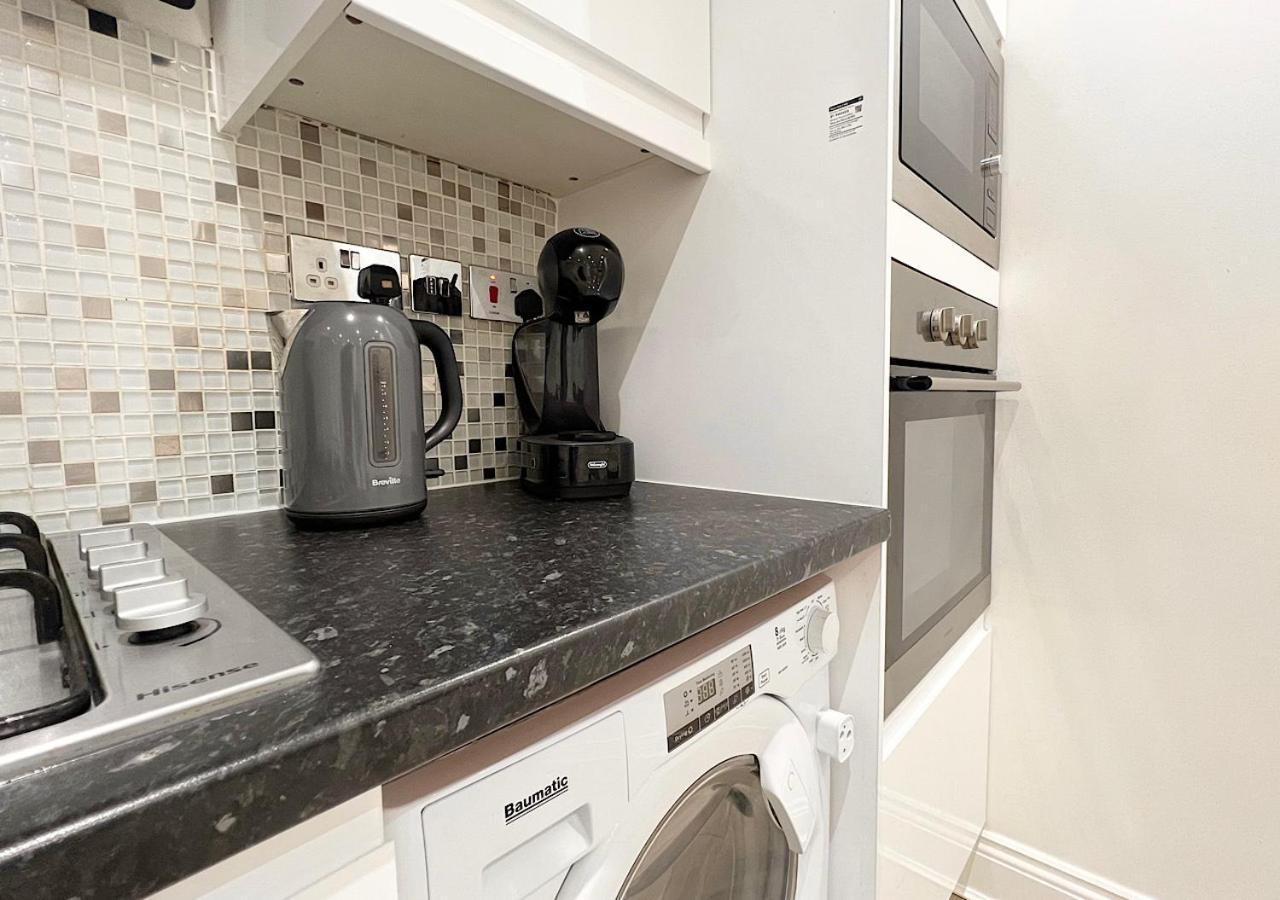 Charming 3-Bed Flat In Shepherds Bush - Sleeps 9 ロンドン エクステリア 写真