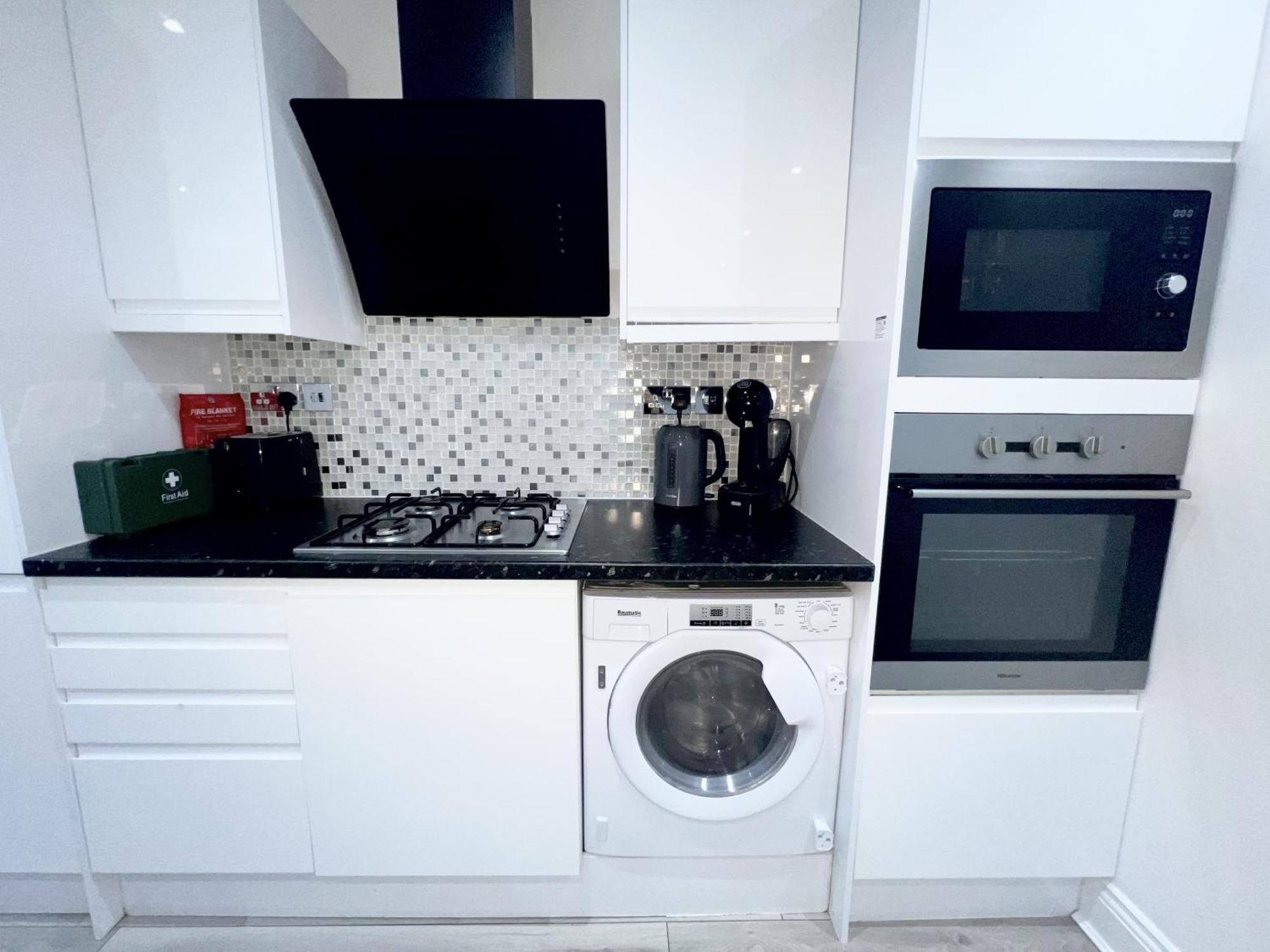 Charming 3-Bed Flat In Shepherds Bush - Sleeps 9 ロンドン エクステリア 写真