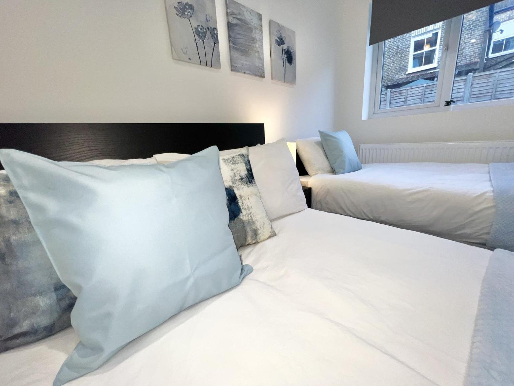 Charming 3-Bed Flat In Shepherds Bush - Sleeps 9 ロンドン エクステリア 写真
