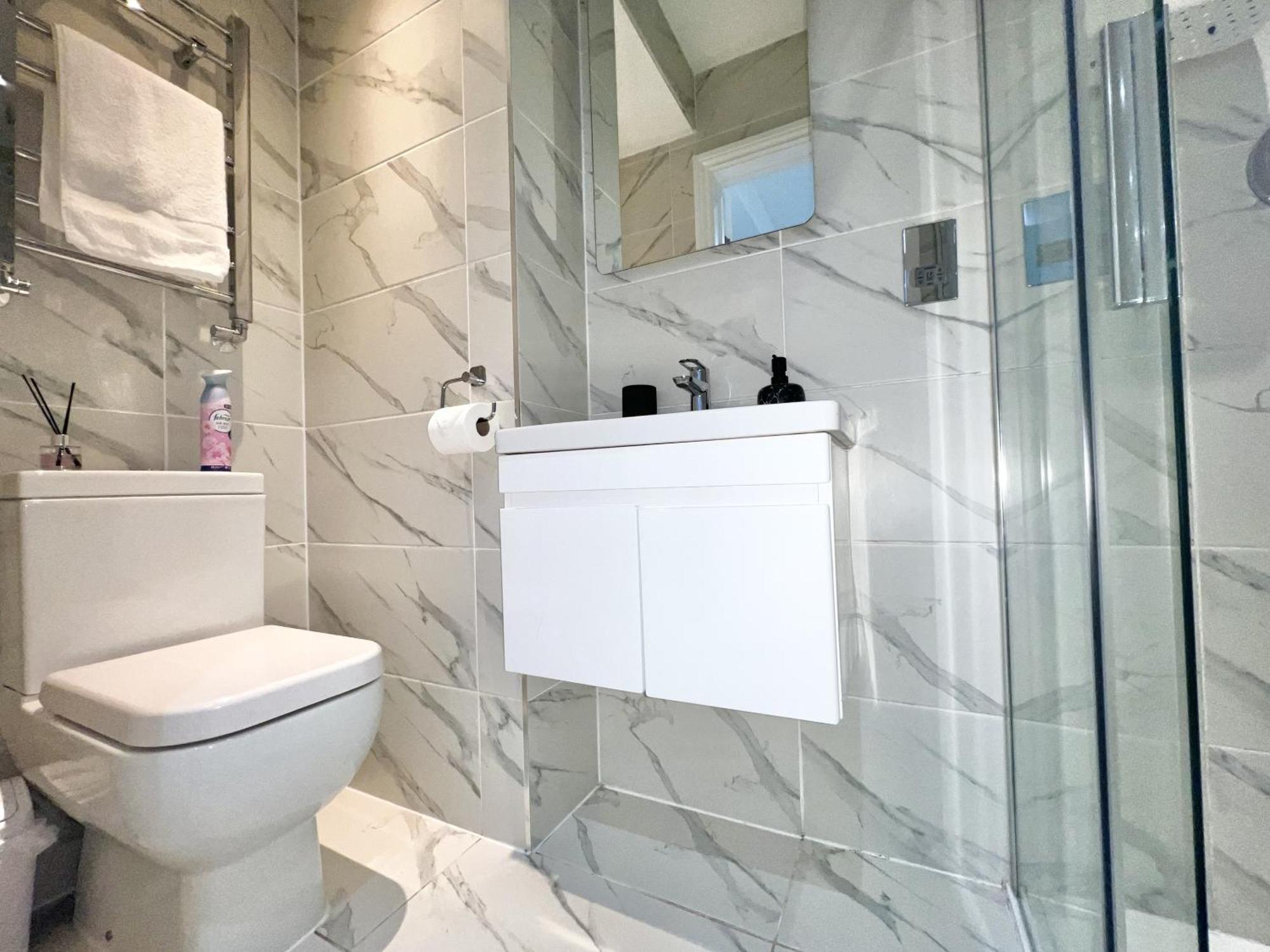Charming 3-Bed Flat In Shepherds Bush - Sleeps 9 ロンドン エクステリア 写真