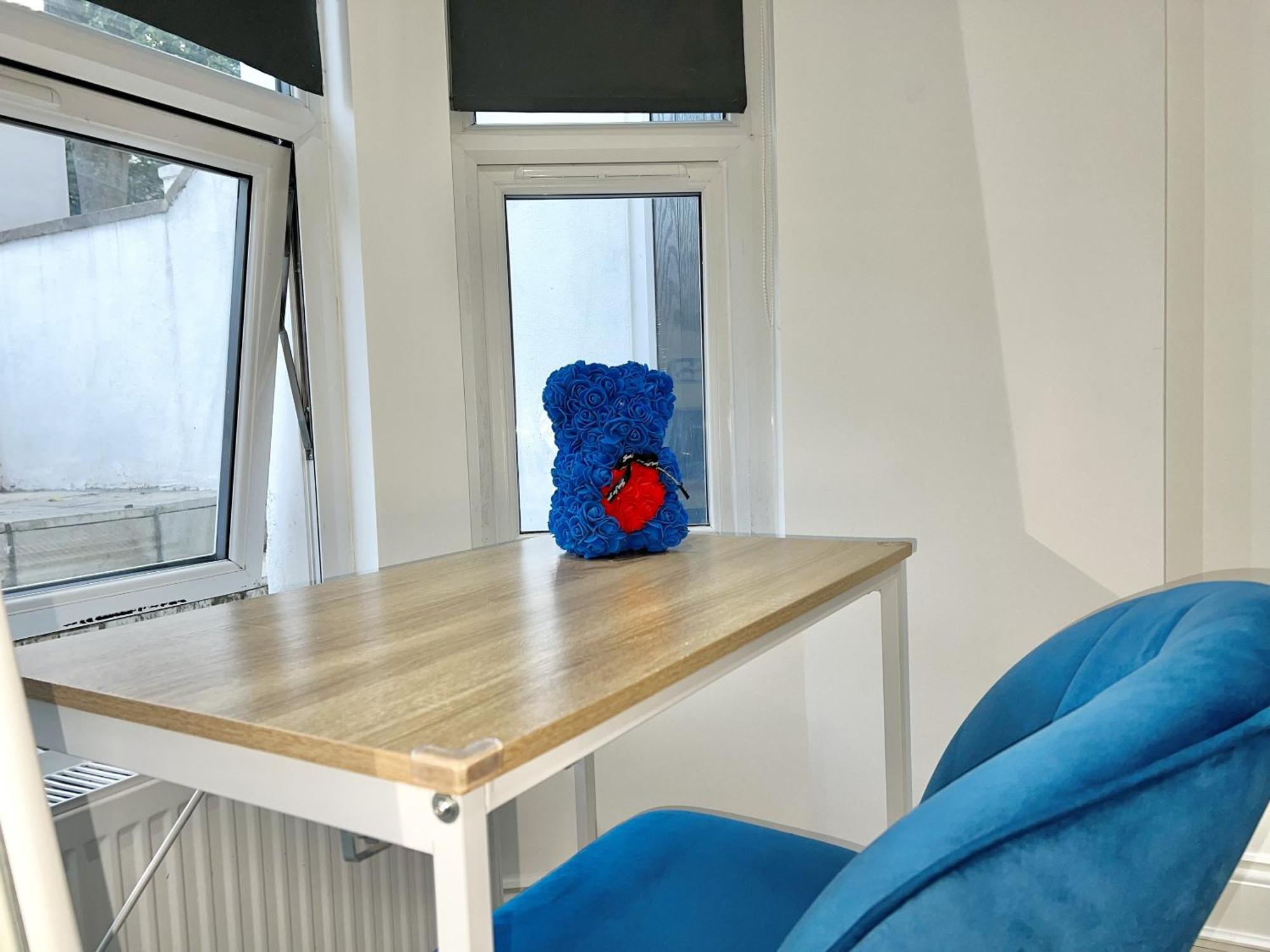 Charming 3-Bed Flat In Shepherds Bush - Sleeps 9 ロンドン エクステリア 写真